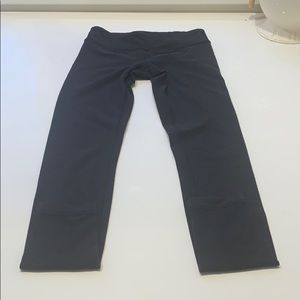 Plain black leggings